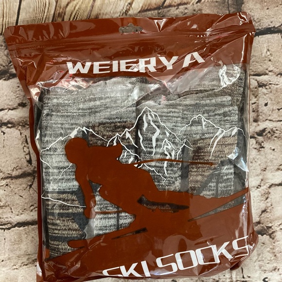 2 pairs NWT Weierya unisex ski socks, size S . L. XL. - Picture 2 of 11